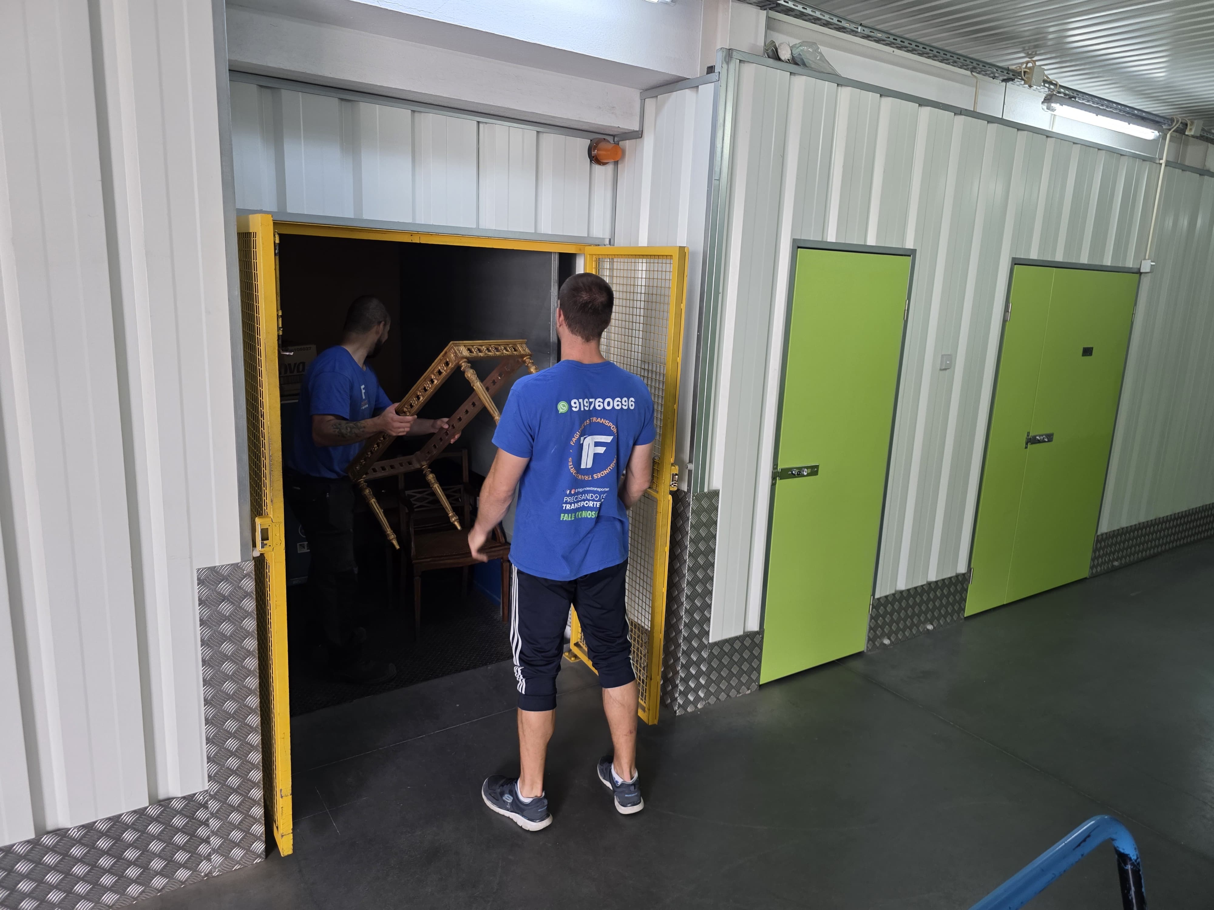 Transporte de móveis e fretes